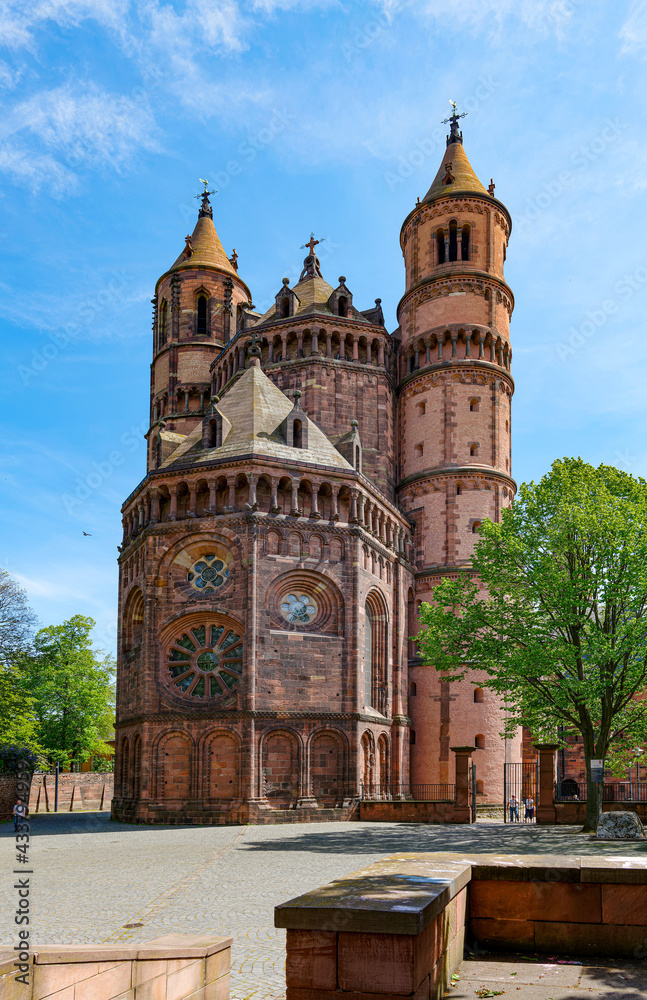 Naklejka premium Kaiserdom Sankt Peter in Worms am Rhein