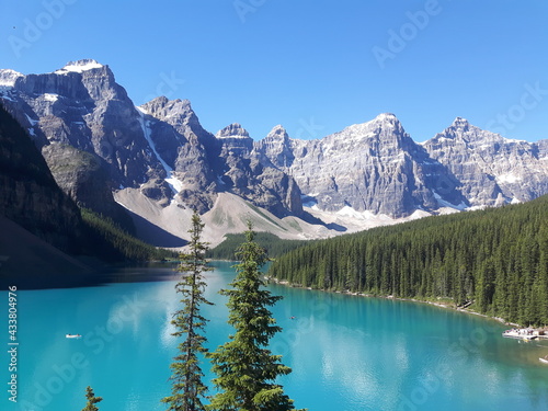 lake moraine Banff national park country