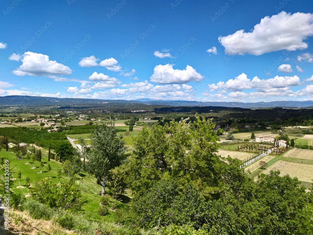Provence, vue sur la vallée depuis Ménerbes