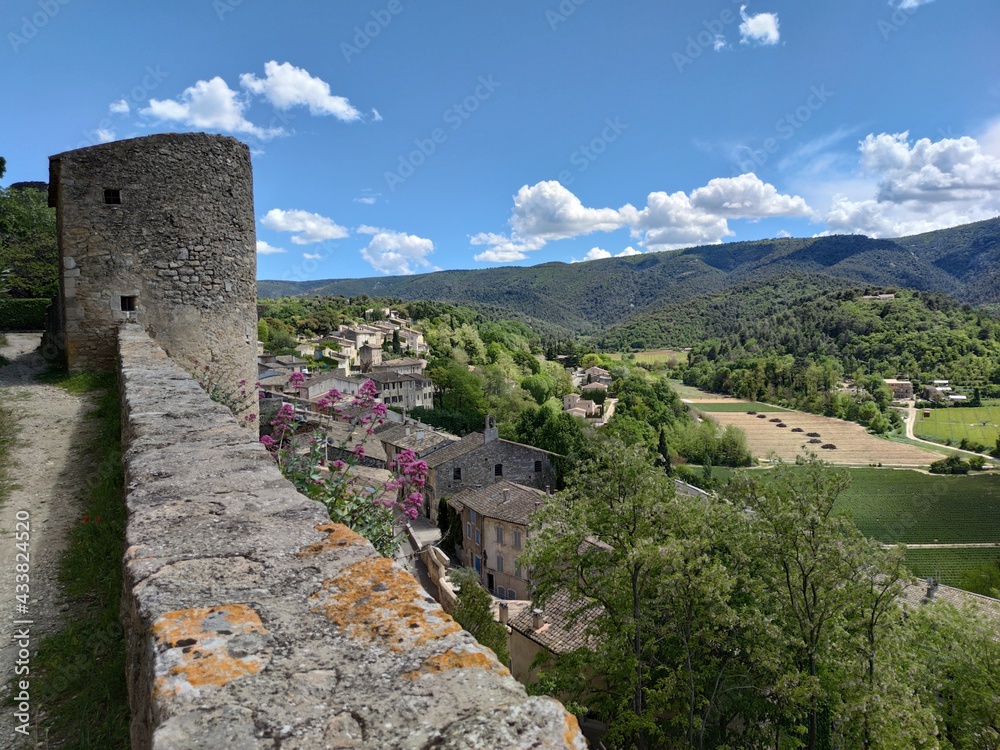 Provence, citadelle de Ménerbes