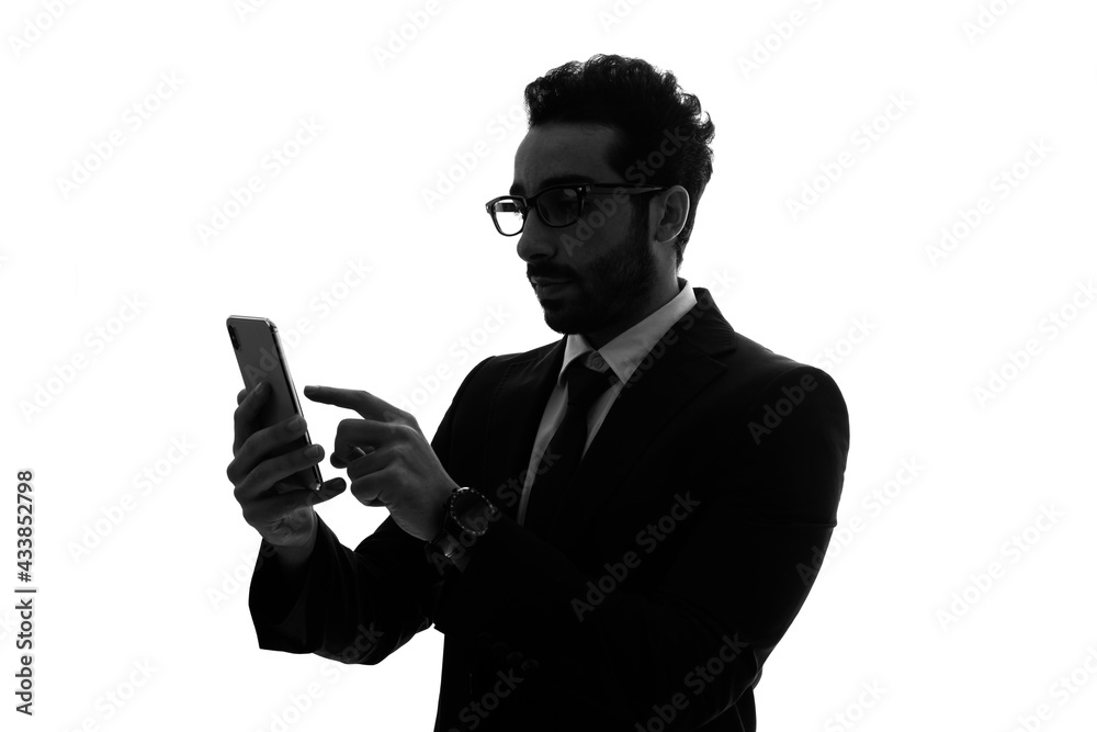 スマホを使う外国人男性 シルエット Foto De Stock Adobe Stock スマホを使う外国人男性 シルエット Foto De Stock Adobe Stock