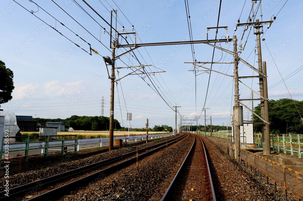 鉄道　線路　風景　春