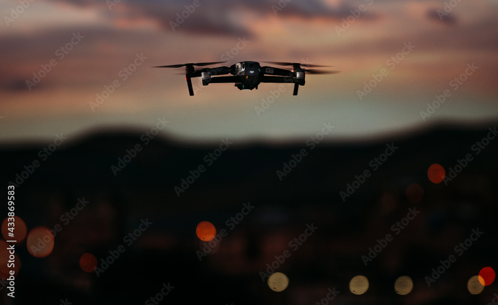 Naklejka premium Drone drone atardecer 