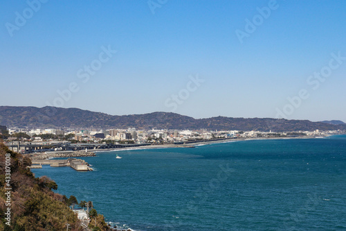 相模湾と小田原市街（神奈川県小田原市）