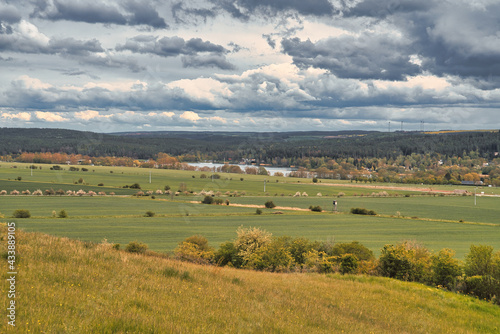 Landschaft mit See