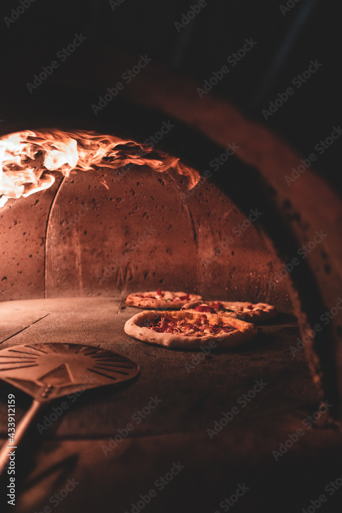 ristorante pizza pizzeria mortadella salami pizzas tomato mozzarella