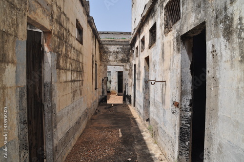 Abandoned prison in the former Ussher Fort in Accra, Ghana. © Joris