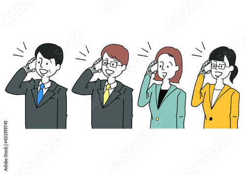 電話をする働く人達