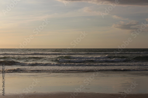 Fototapeta Naklejka Na Ścianę i Meble -  California sunset on the beach