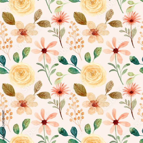 Seamless pattern of yellow rose flower watercolor