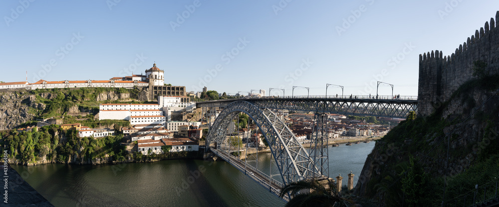 Vue panoramique de Porto et le pont Dom-Luis, Portugal