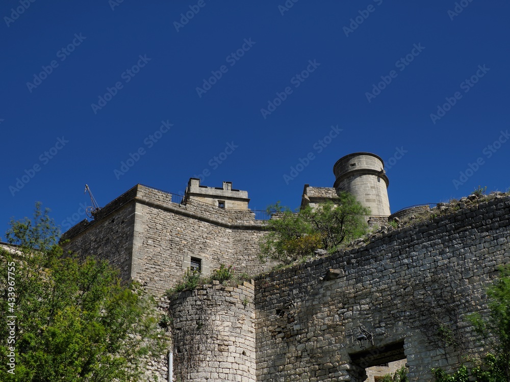 forteresse en provence