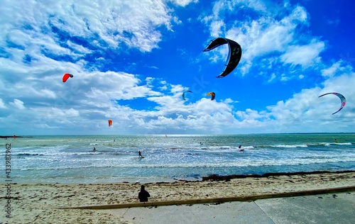 kite surfing on the sea photo