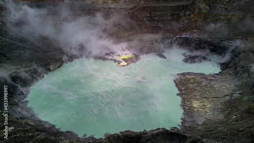 Volcan Poas Costa Rica