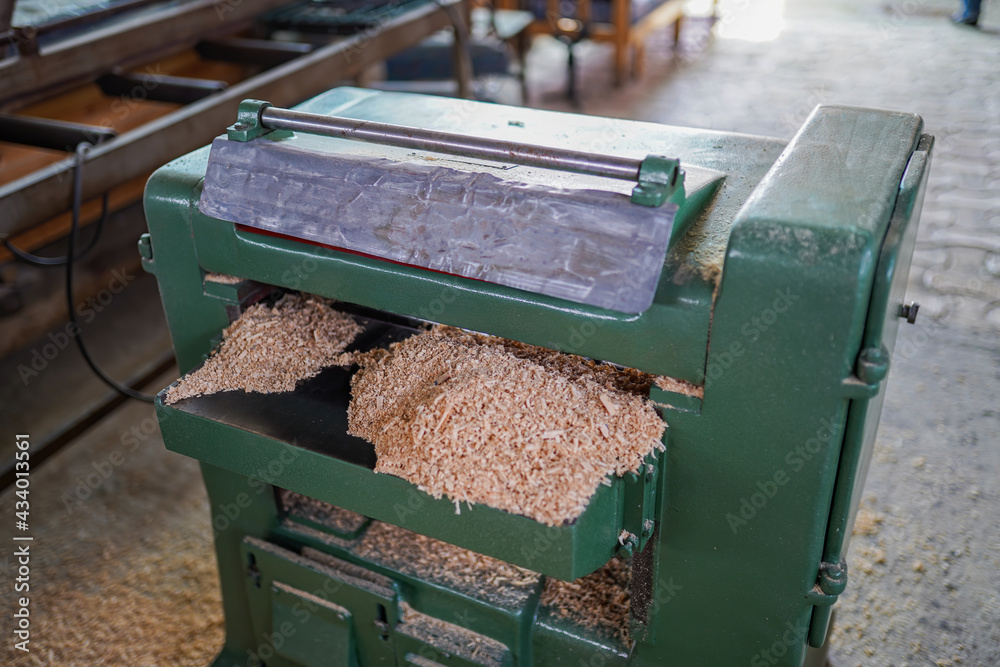 lumber sanding machine, standing lumber cutting machine Stock