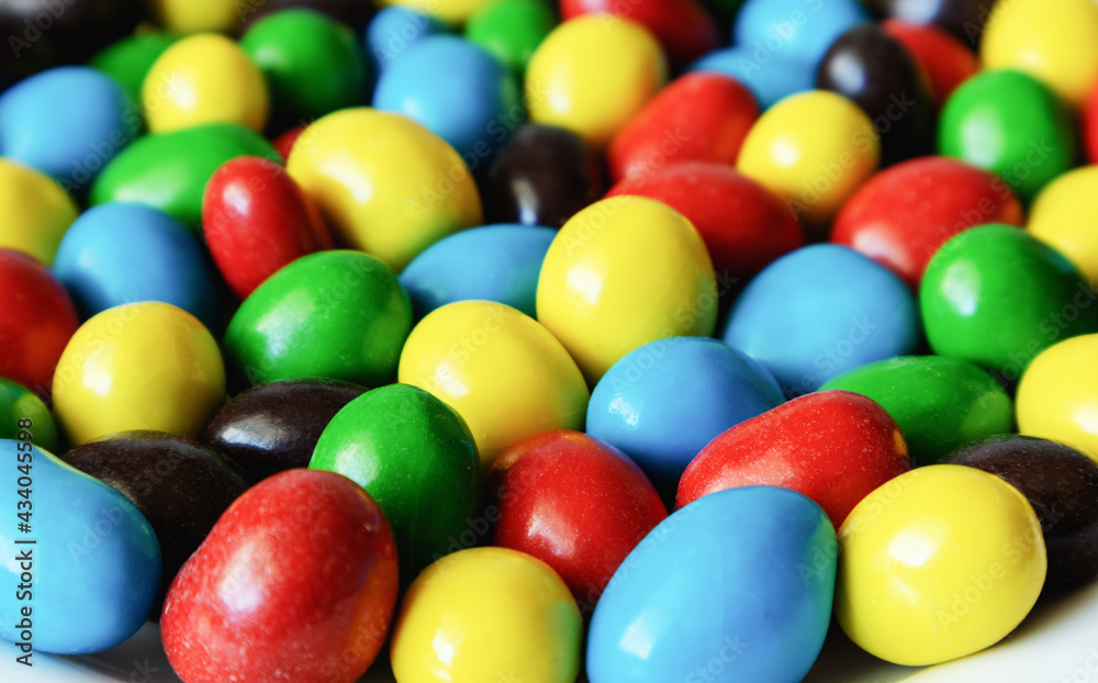 Peanuts in milk chocolate and sugar shell Peanuts in milk chocolate and sugar shell