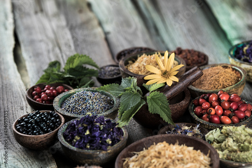 Obraz na plátně Natural remedy and wooden table background