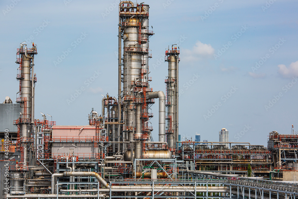 Refinery plant equipment