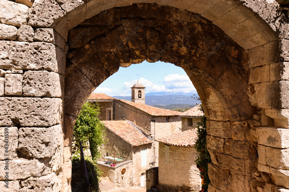 Im alten Dorf Lacoste am Luberon in der Provence, Frankreich