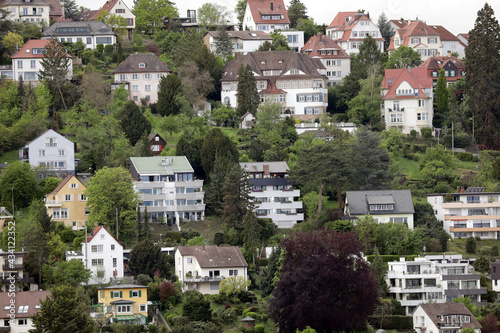 hanglage wohnraum häuser in stuttgart