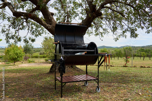 excellent portable barbecue made by hand in black.