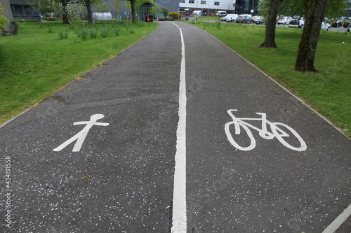 pedestrian and bicycle lane signs