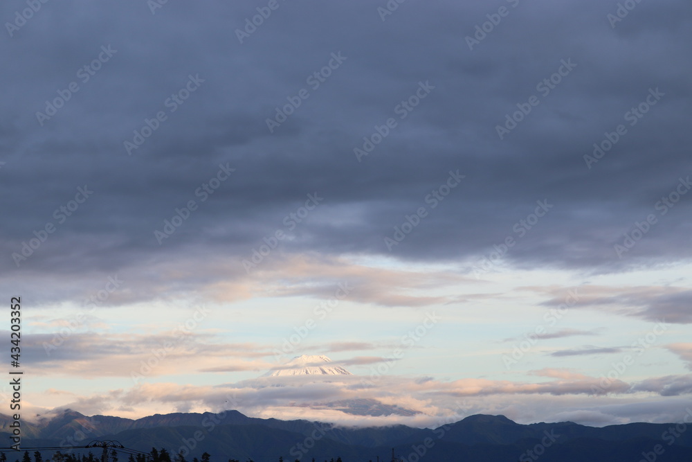 富士山と空 晴れ間 富士山と空 晴れ間
