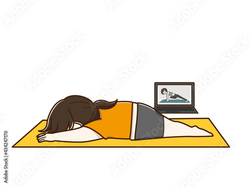 トレーニングについていけてない女性

