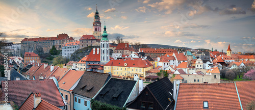 Obraz na płótnie Cesky Krumlov. Panoramic aerial cityscape image of Cesky Krumlov, Czech Republic during spring sunset. w salonie