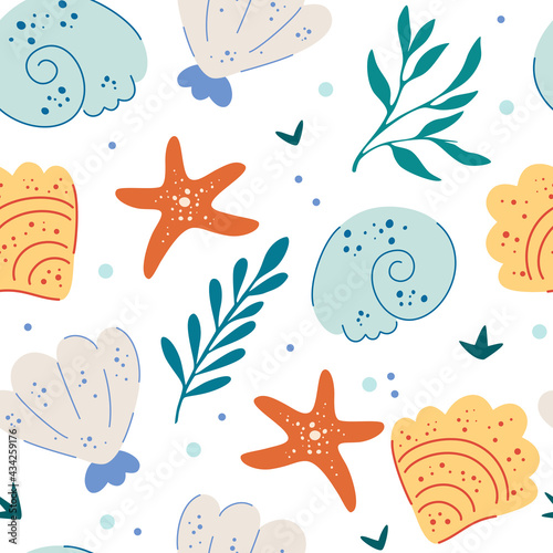 Sea shells and starfish seamless pattern. Cute ocean background. Fun underwater background, great for ocean themes, beach fabrics, summer textiles or background, wallpapers. Flat vector illustration