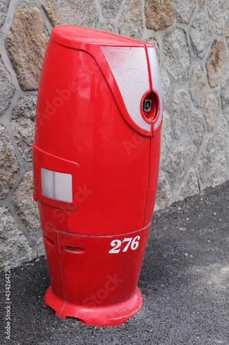 Fototapeta Naklejka Na Ścianę i Meble -  Fire hydrant in a street in France | Borne incendie dans une rue en France