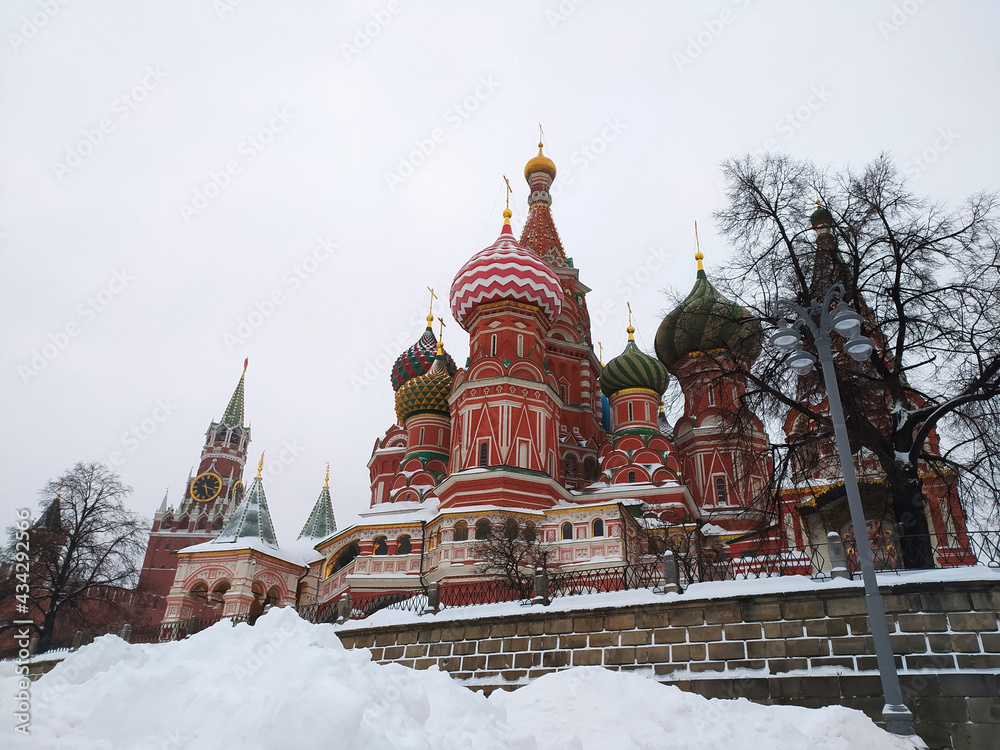 Fototapeta premium St. Basil's Cathedral, Moscow, February 2021