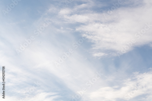 Fototapeta Naklejka Na Ścianę i Meble -  Blue sky with cirrus clouds