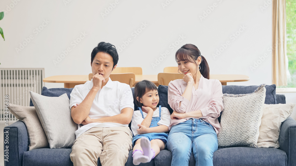 考える日本人家族 ライフスタイル 考える日本人家族 ライフスタイル