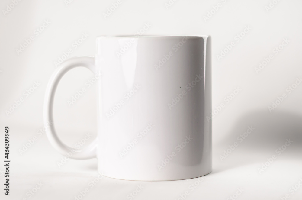 Obraz premium white cup isolated on white background