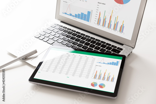 Business analytics applications, financial concept
