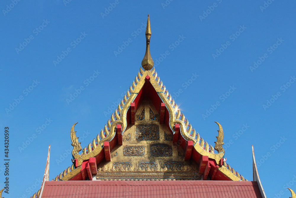 Fototapeta premium buddhist temple (Wat Pa Mok) in ang hong (thailand)