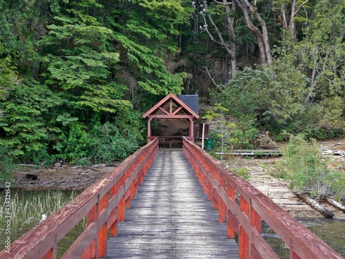 Píer no Lago Menéndez dentro do Parque Nacional Los Alerces - Argentina