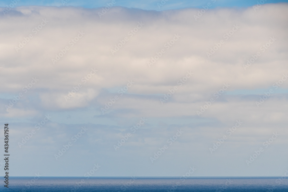 Costa con nubes en la isla de Tenerife Costa con nubes en la isla de Tenerife