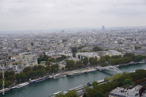 Paris vu du Ciel © Whitney