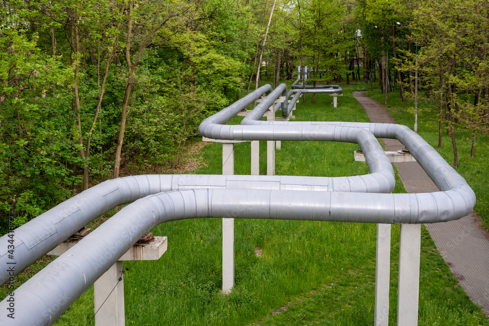 overhead pipeline, silver pipeline through the green park overhead pipeline, silver pipeline through the green park