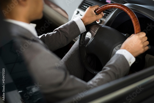 Businessman Drive Car Hands Steering Wheel © Rawpixel.com
