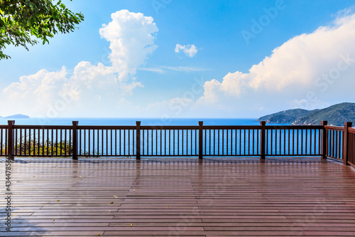 Tela Wooden observation deck and beautiful sea scenery.