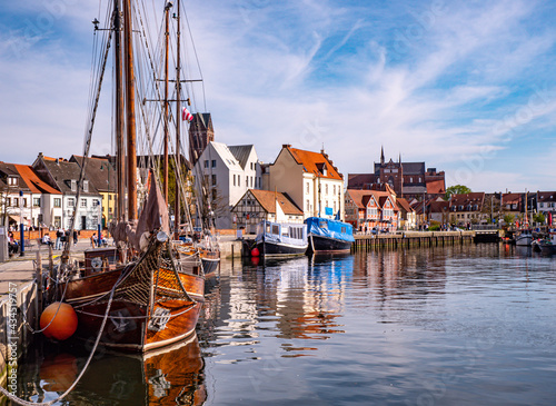 Alter Hafen von Wismar in Mecklenburg-Vorpommern an der Ostsee