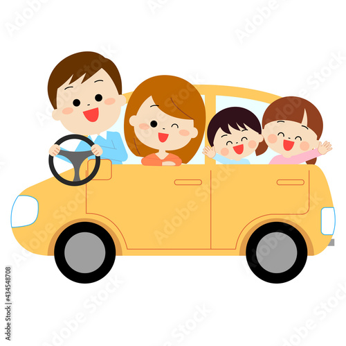 黄色い車に乗ってドライブする家族