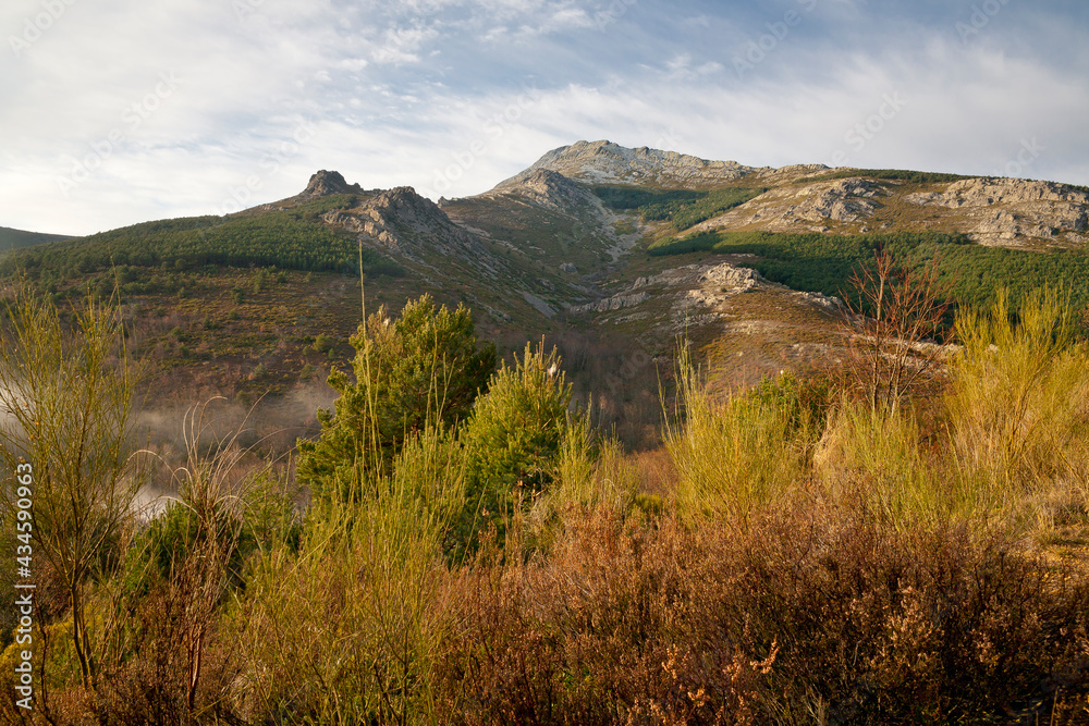 Pico Ocejón en la Sierra Norte. Guadalajara. España. Europa- Pico Ocejón en la Sierra Norte. Guadalajara. España. Europa-