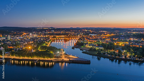 Das Deutsche Eck in Koblenz bei Sonnenuntergang; Deutschland