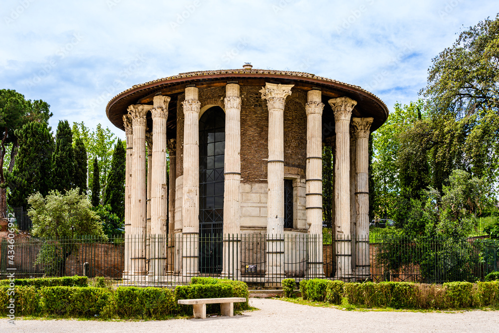 Fototapeta premium Ruins of the ancient Temple of Hercules Victor or Hercules Olivariu in Piazza Bocca della Verita in Rome, Italy