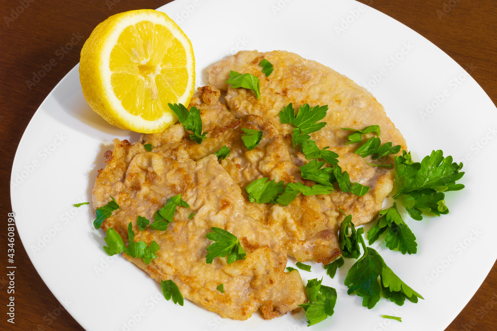 Cooked escalopes.