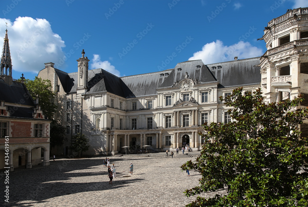 Naklejka premium Blois Royal Castle, France. Courtyard: late Gothic and Renaissance buildings, 15th - 17th centuries 
